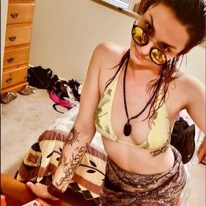 Meet your Posher, Yulia